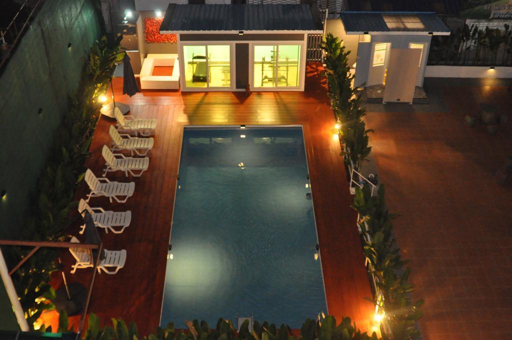 Kriss Residence Bangkok Exterior foto