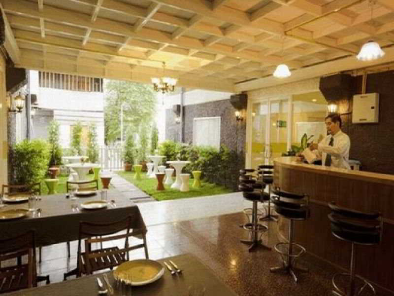 Kriss Residence Bangkok Exterior foto